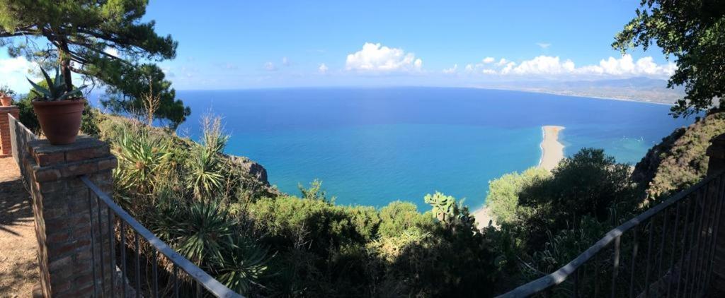 L'Ulivo In Villa Greco Tindari Bagian luar foto